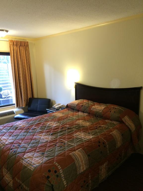 Knights Inn - Nashville Downtown Room photo